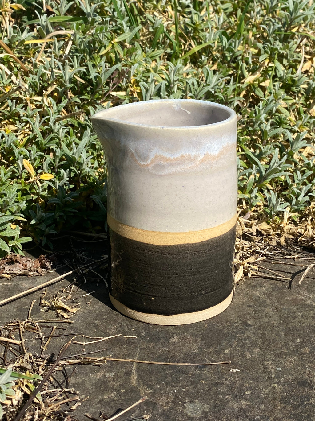 Small Spout Sauce Jug: Precision Pour, Everyday Luxury