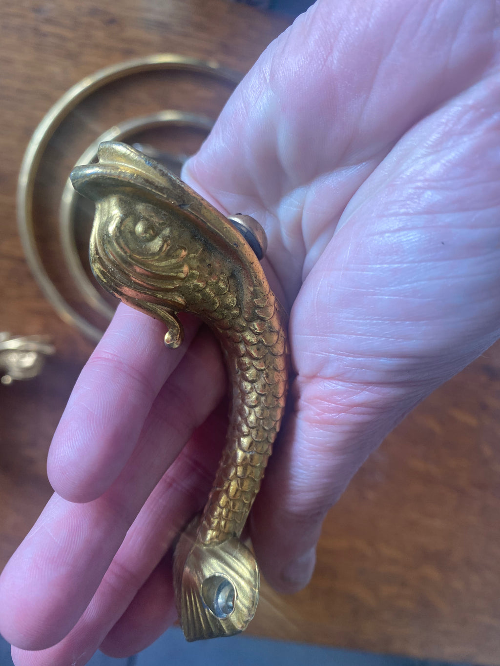 Retro Brass Bathware: Golden Maximalism for a Luxe Bathroom