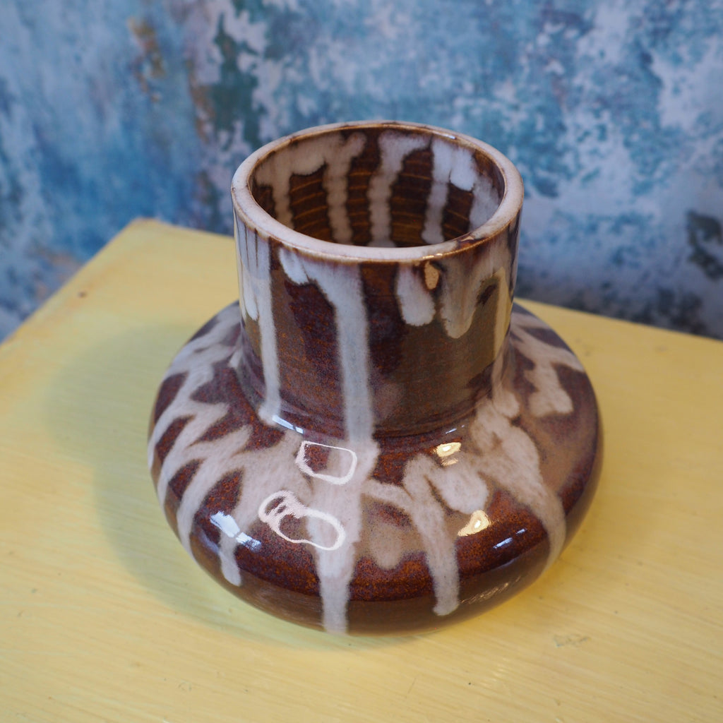 Brown & White Drip Vase — Wide, Grounded Ceramic Beauty for Short to Medium Bouquets