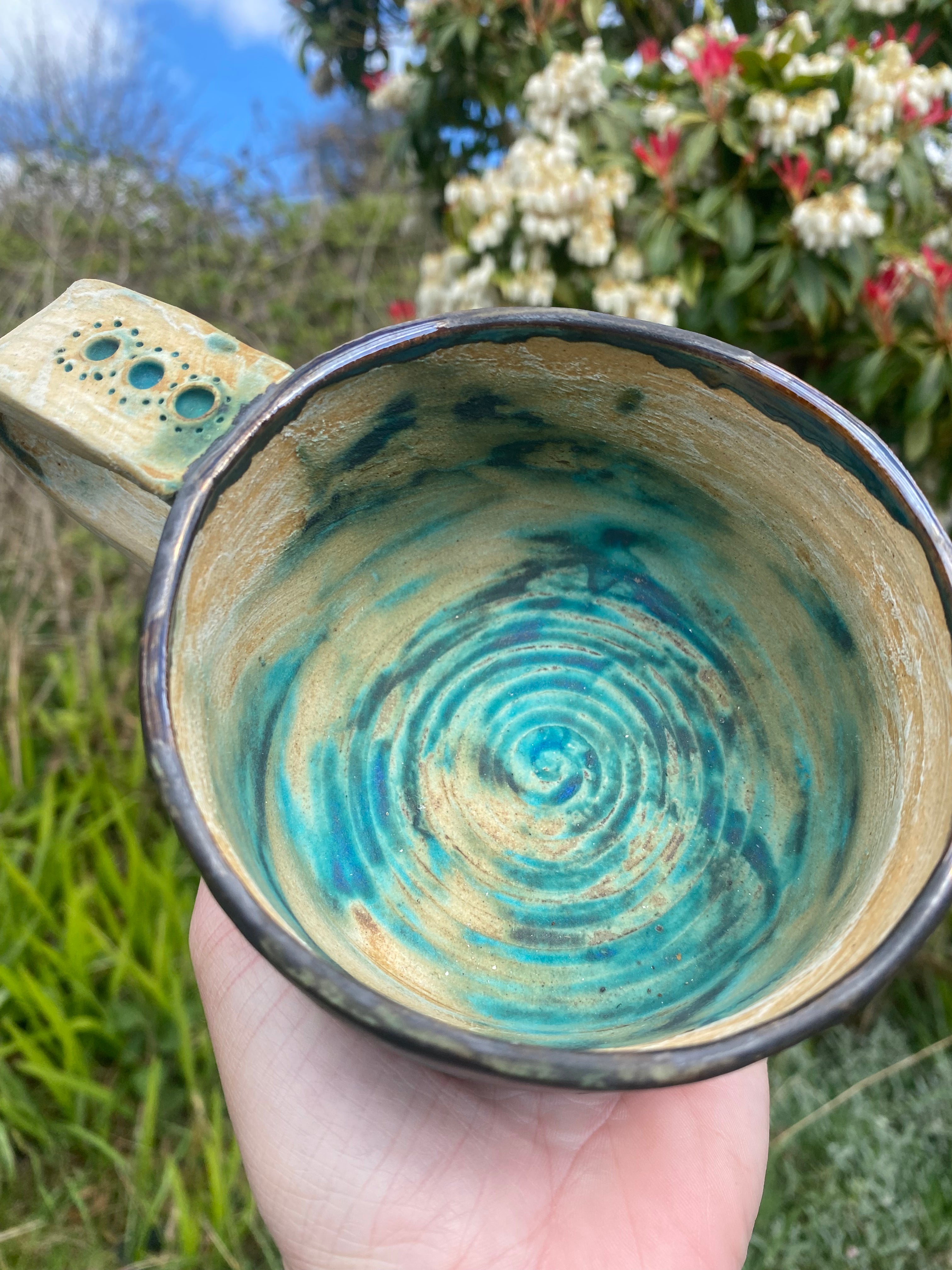 Hand Made Ancient Mug: A Slow‑Living Vessel for Everyday Rituals