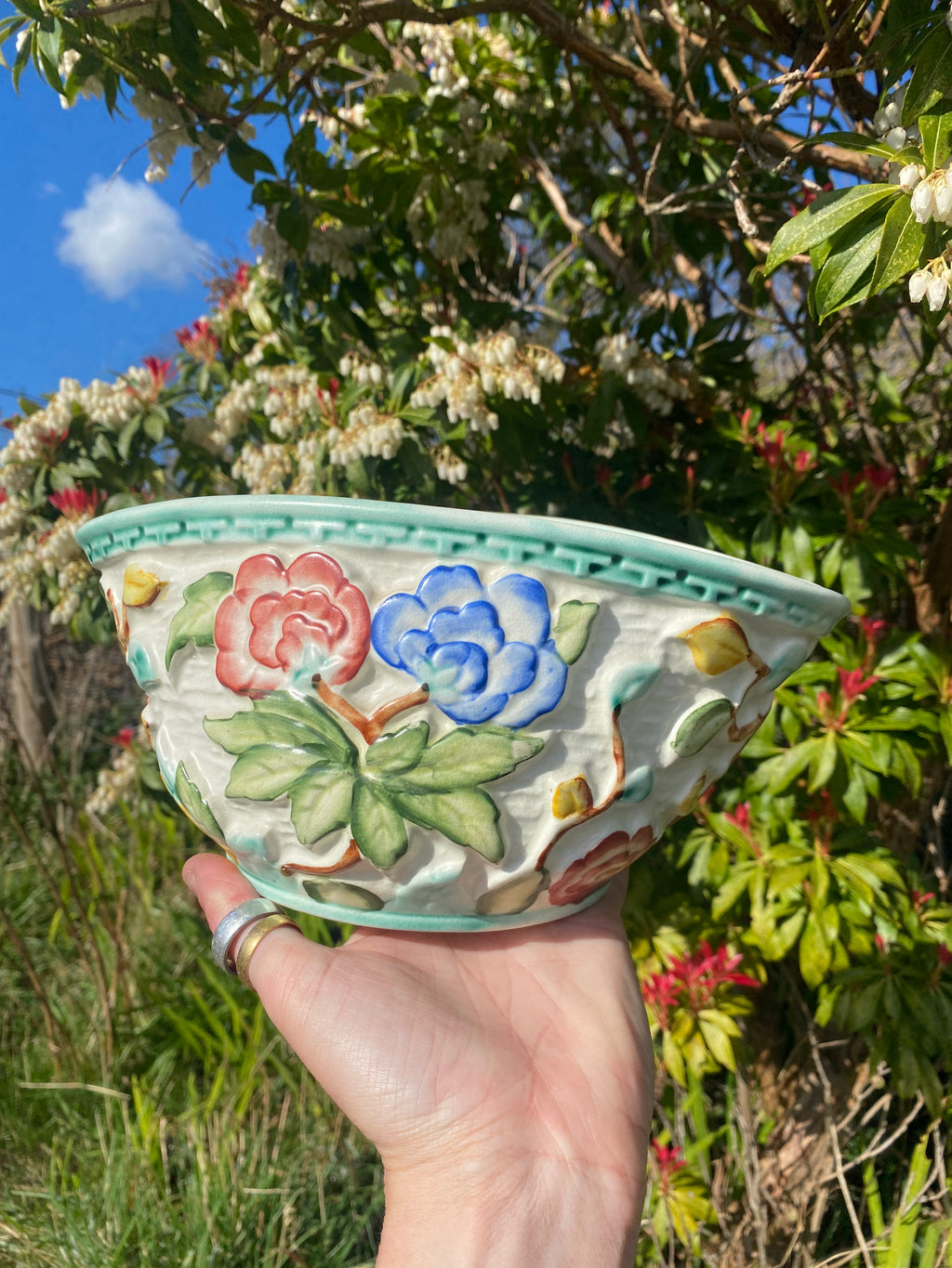 Oval Vintage Flower Pot — sculptural charm for green living