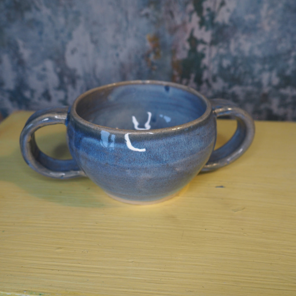 Hand-Thrown Sauce Dish with Handles – a Tasteful Twist for the Festive Table