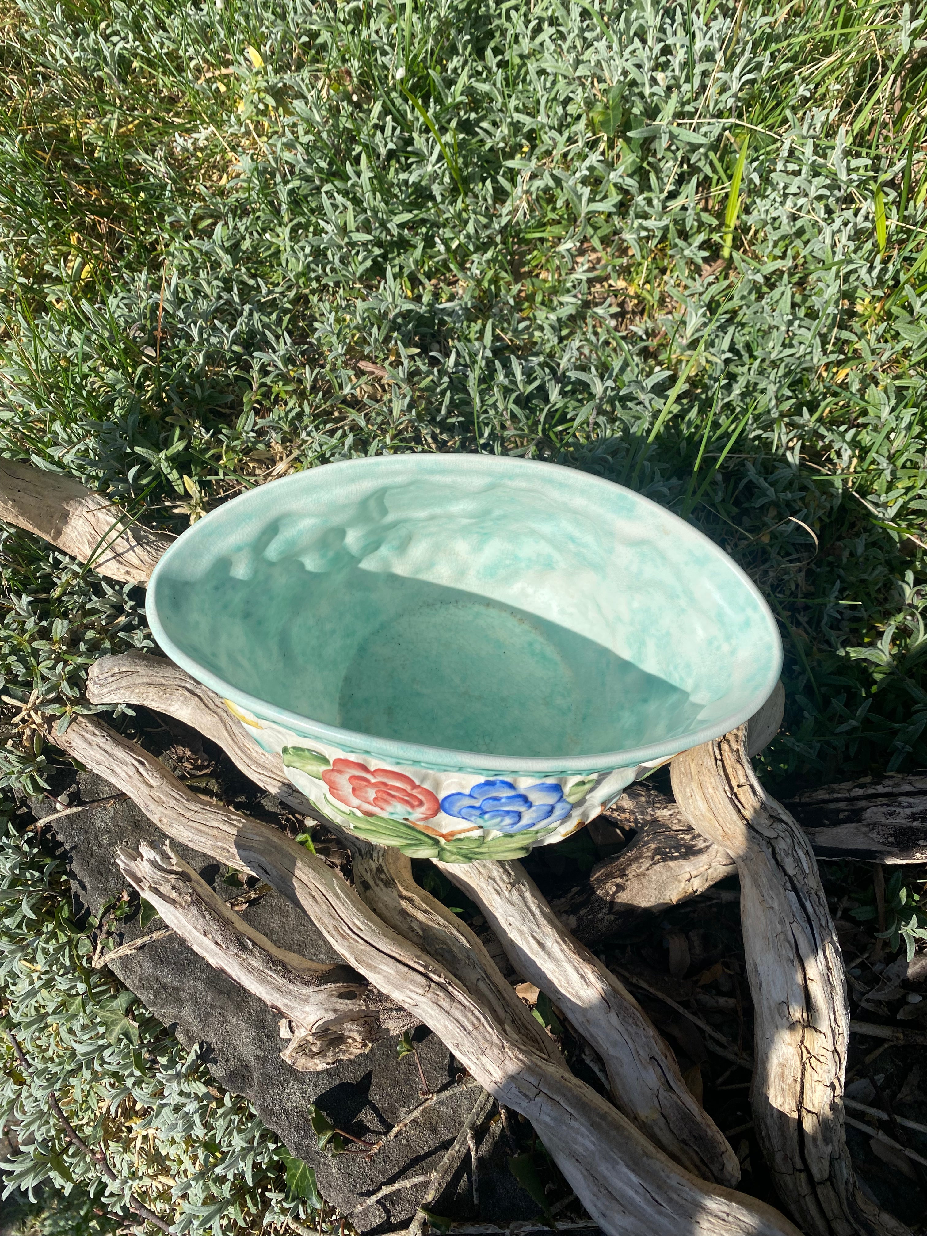 Oval Vintage Flower Pot — sculptural charm for green living
