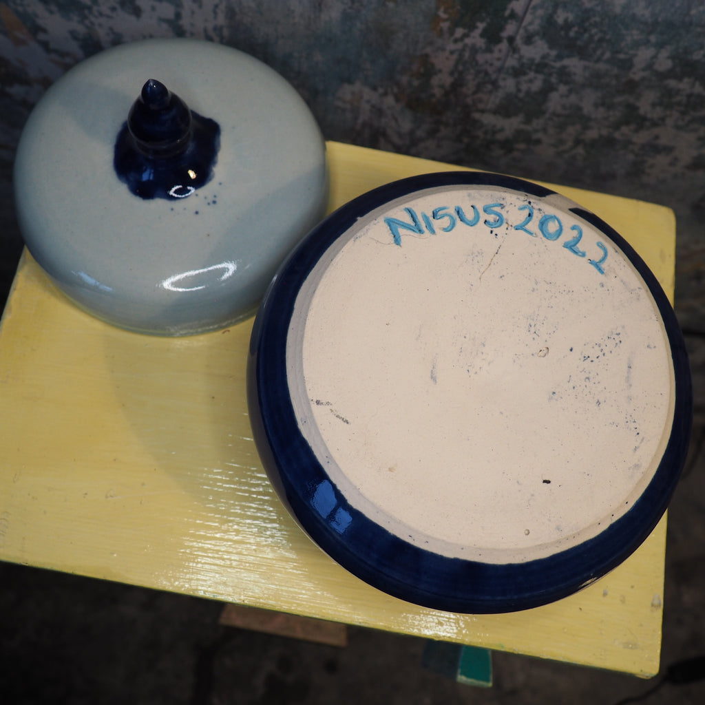 Blue Apothecary Dish with Lid: Hand‑Thrown, Multi‑Purpose Ceramic Charm