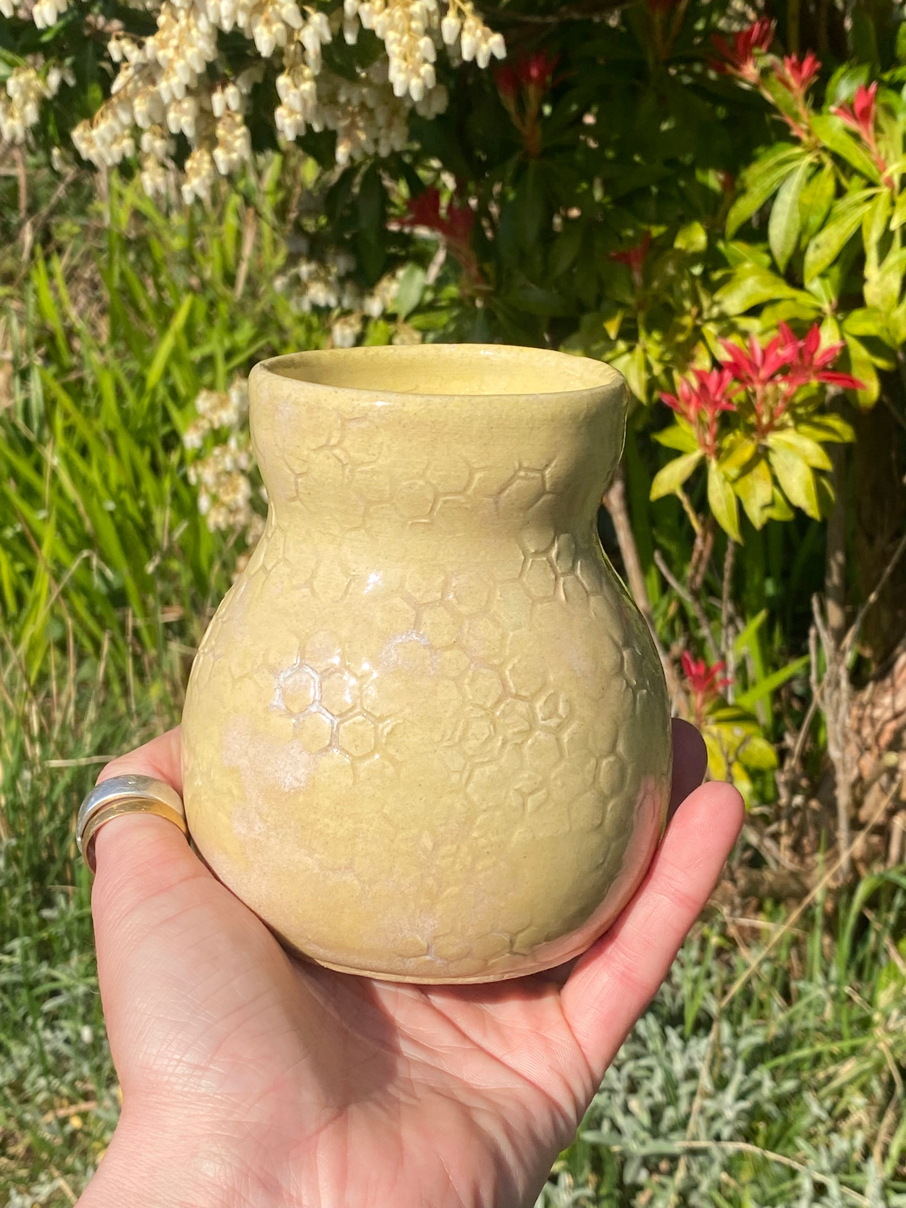Honeycomb Bee Vase: Sunlit Geometry in Handmade Ceramic