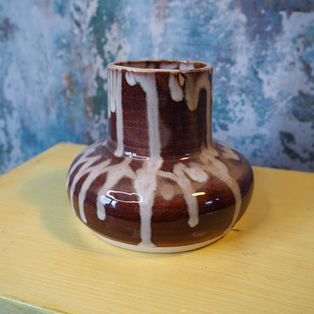 Brown & White Drip Vase — Wide, Grounded Ceramic Beauty for Short to Medium Bouquets