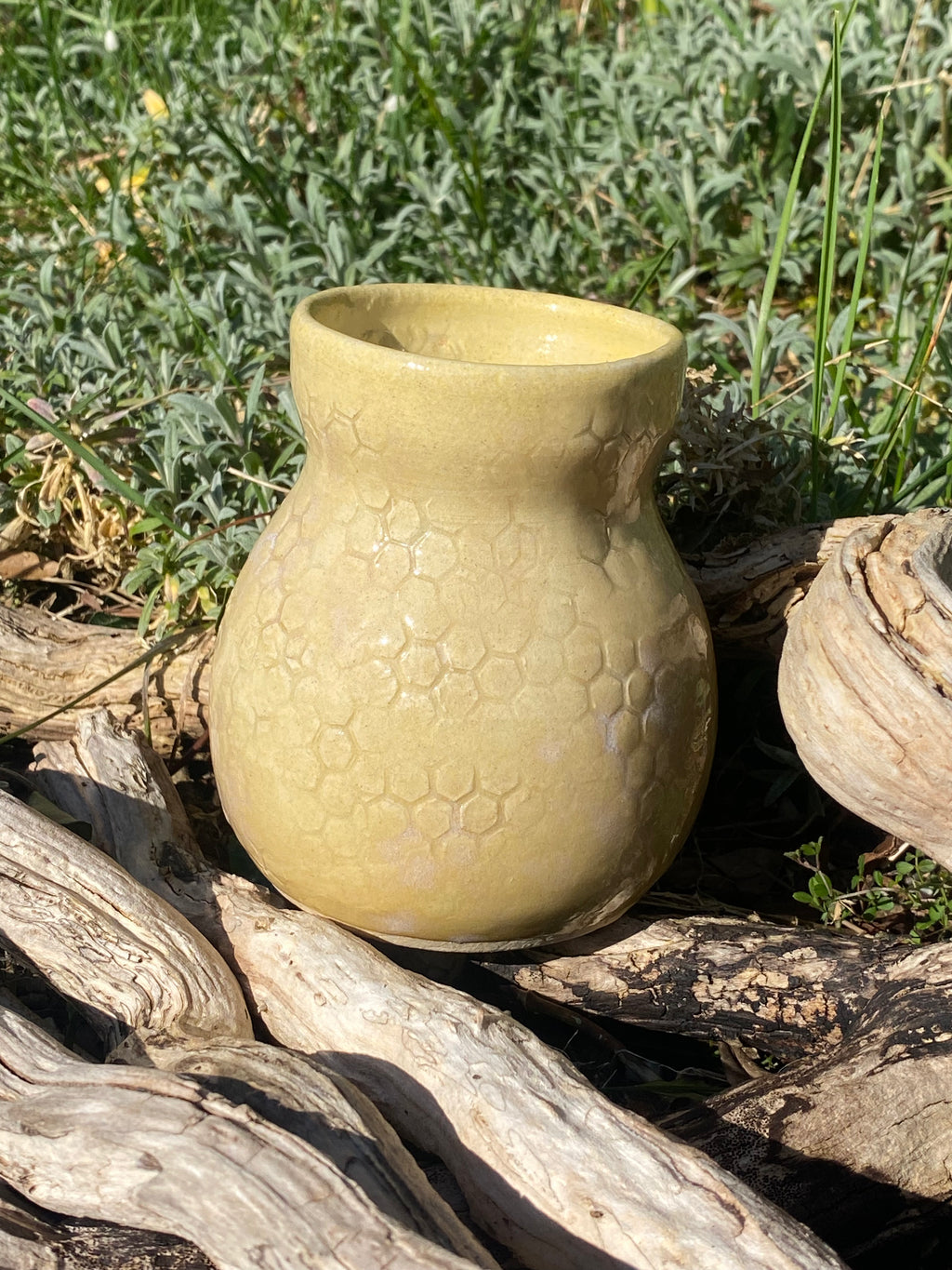 Honeycomb Bee Vase: Sunlit Geometry in Handmade Ceramic