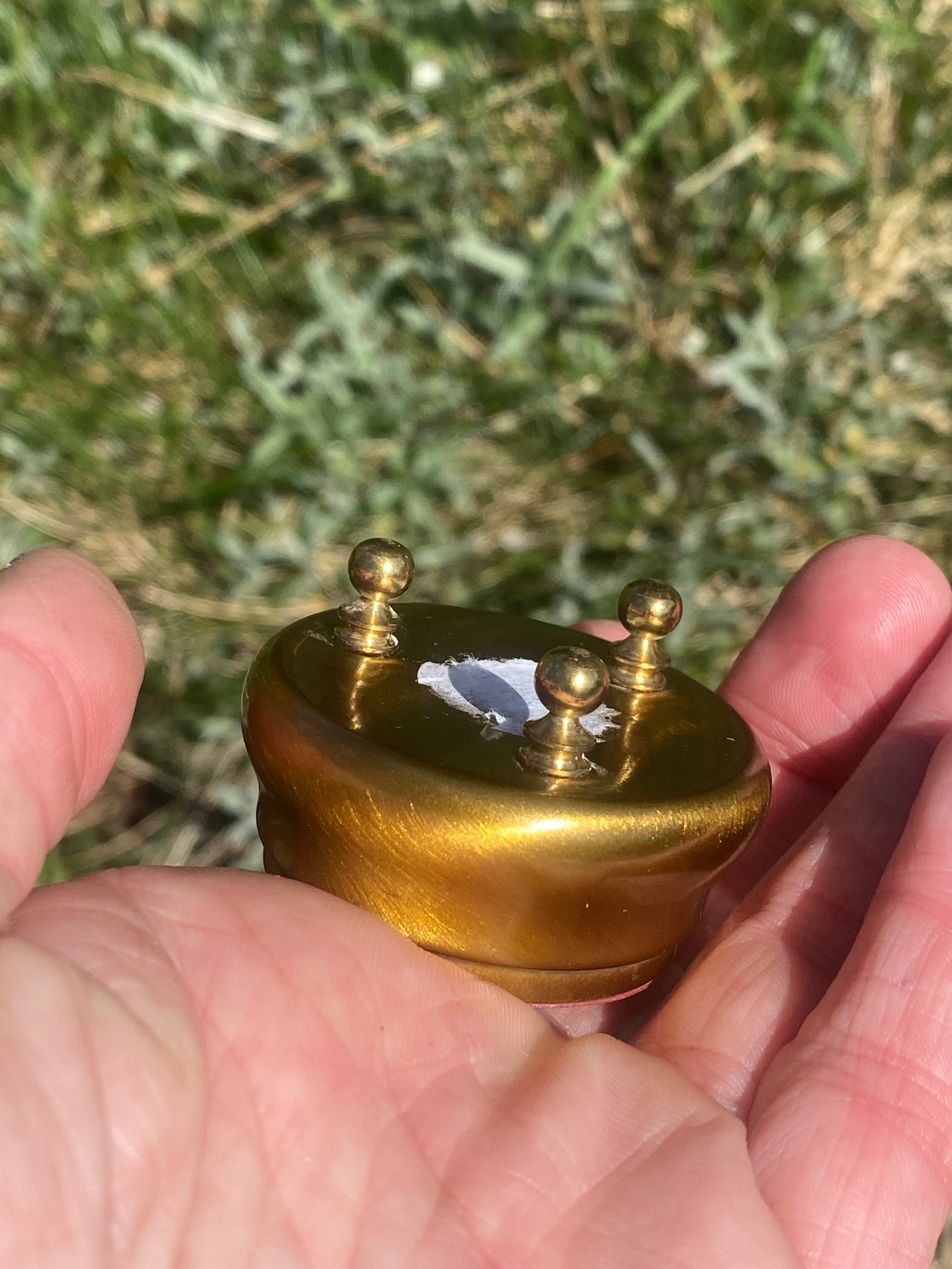 Cameo Brass Curio: Tiny Jewellery Pot for Treasures