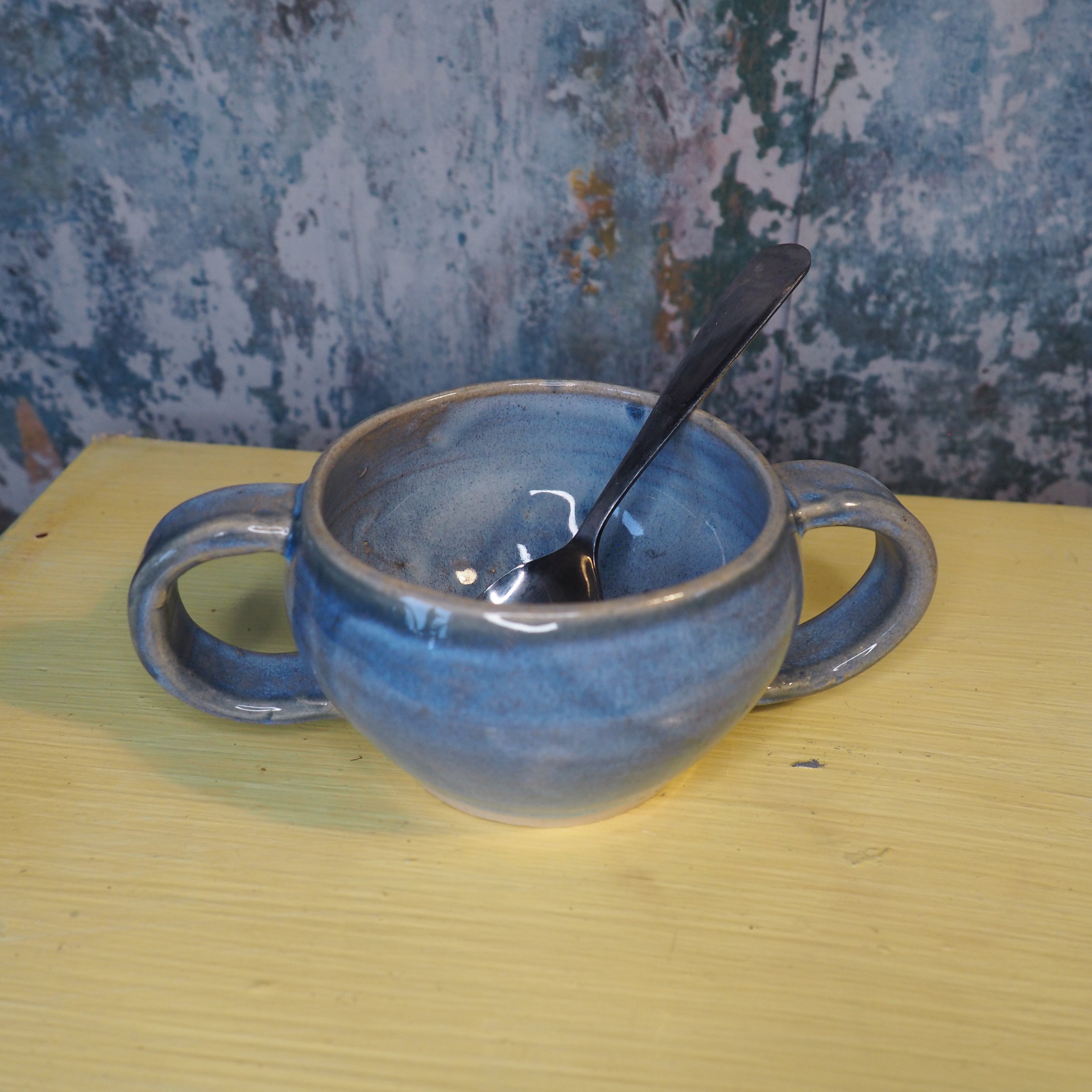 Hand-Thrown Sauce Dish with Handles – a Tasteful Twist for the Festive Table