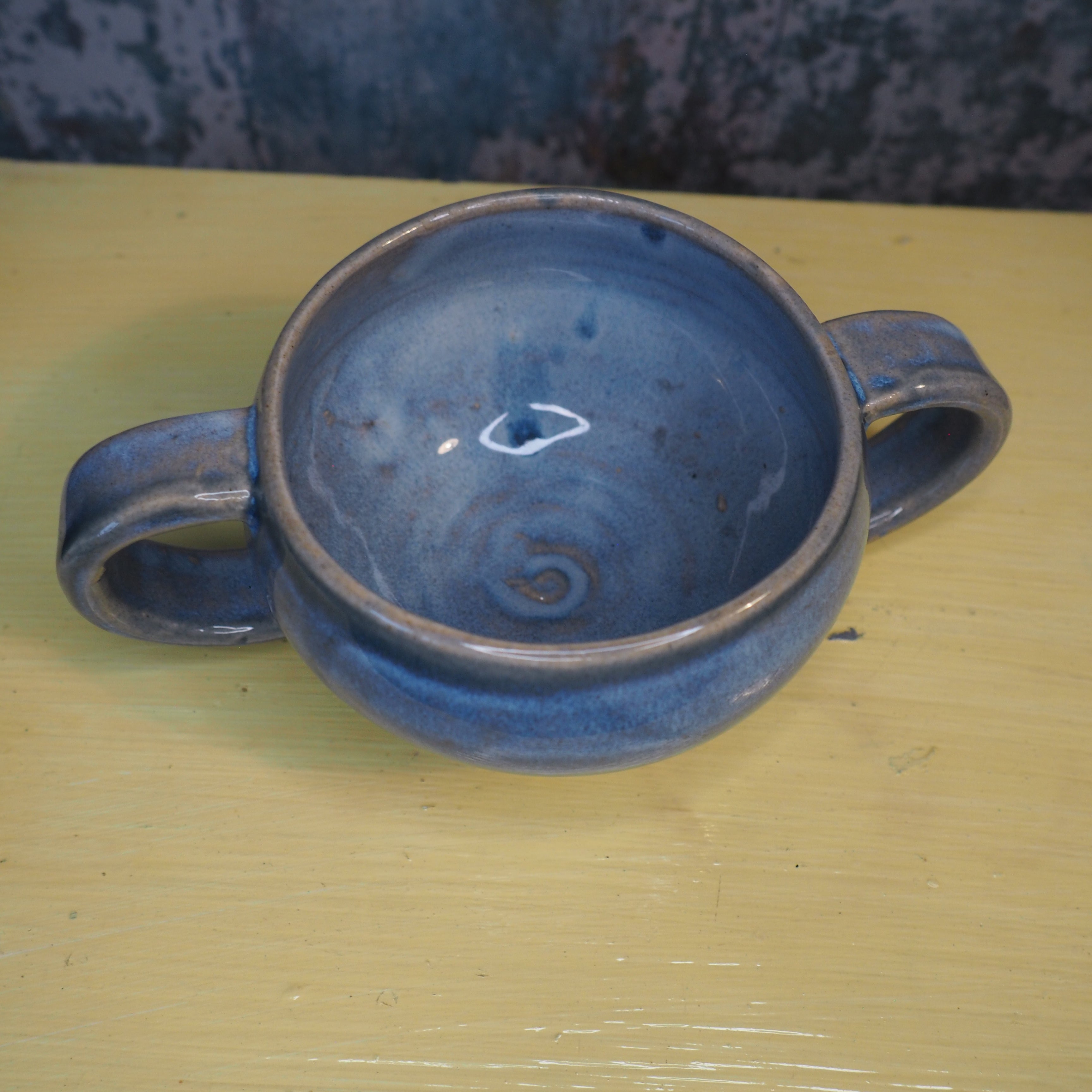 Hand-Thrown Sauce Dish with Handles – a Tasteful Twist for the Festive Table