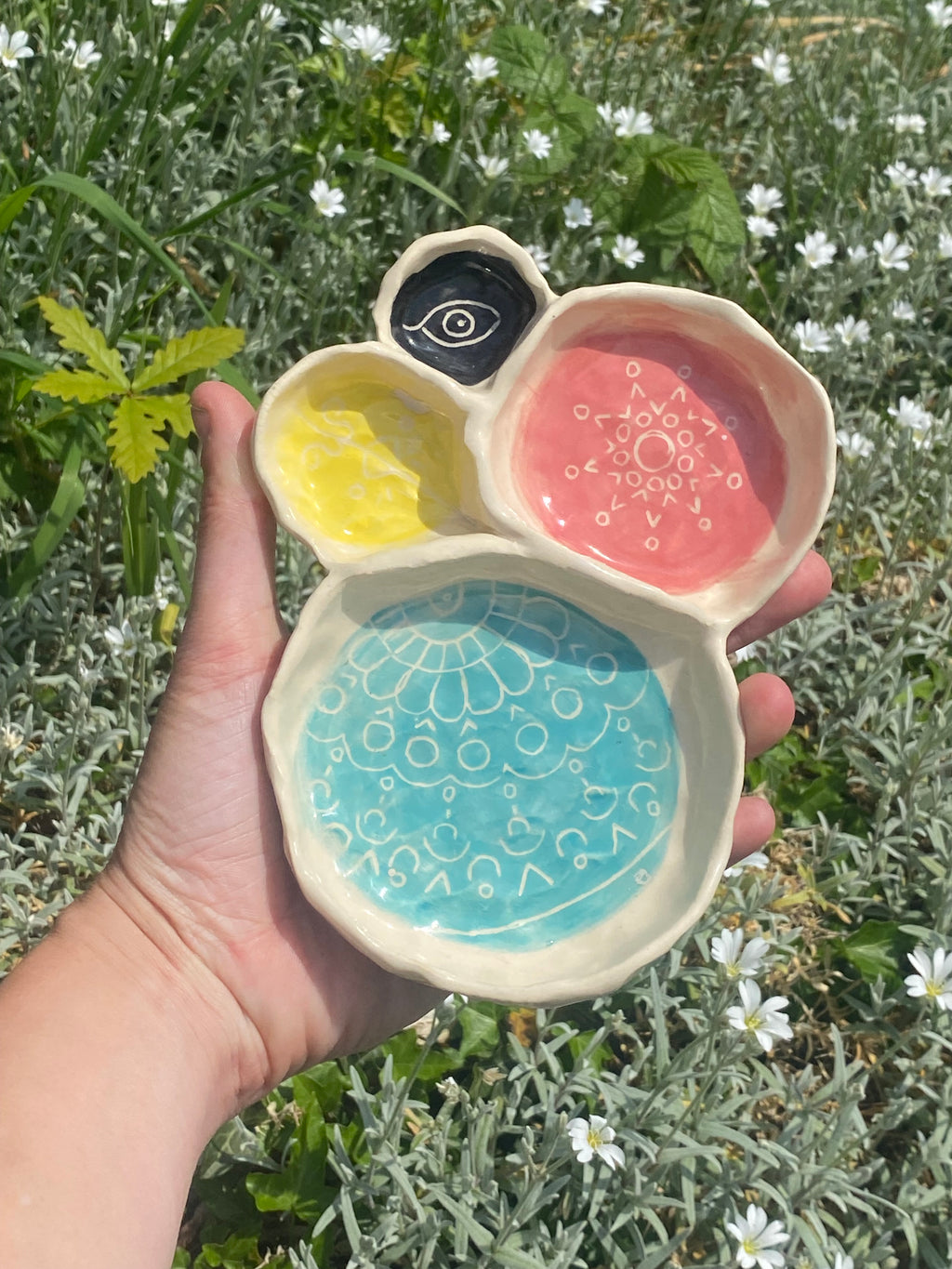 Palette‑Perfect 4‑Section Trinket Tray