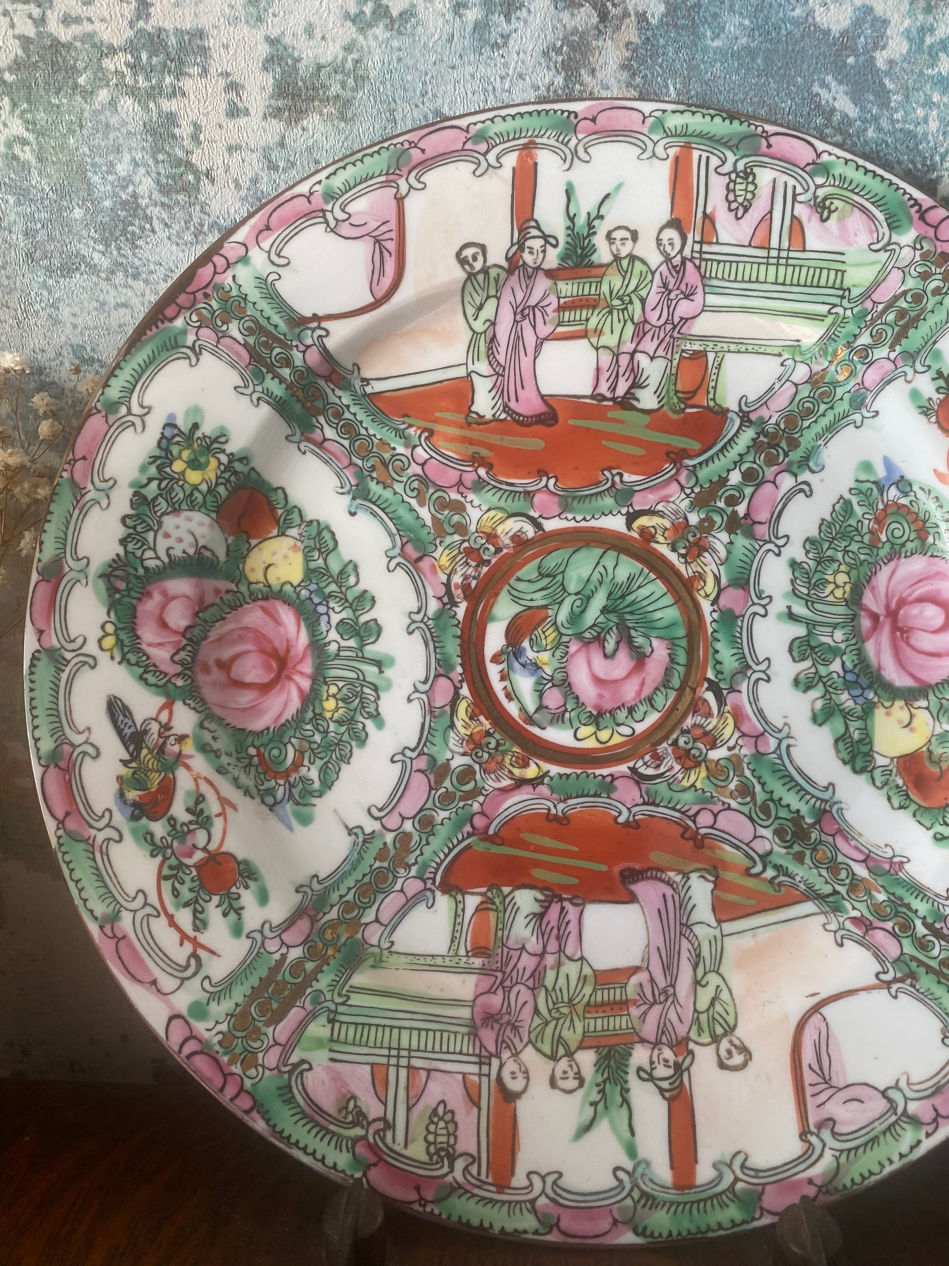 Quin Nong Revival: 1970s Chinese Display Plate – Timeless Ceramic Charm
