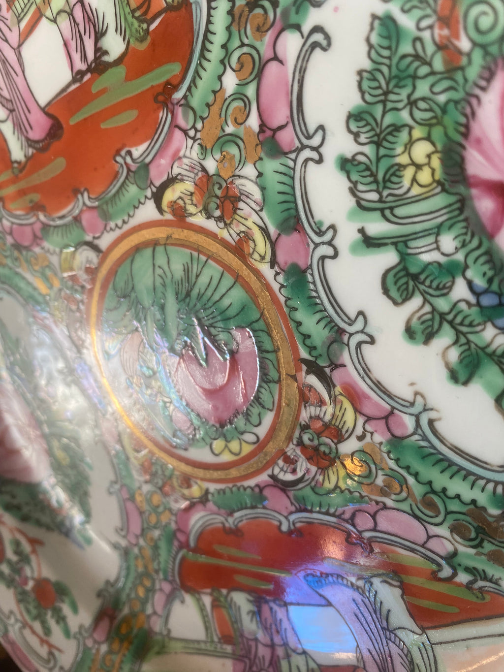 Quin Nong Revival: 1970s Chinese Display Plate – Timeless Ceramic Charm