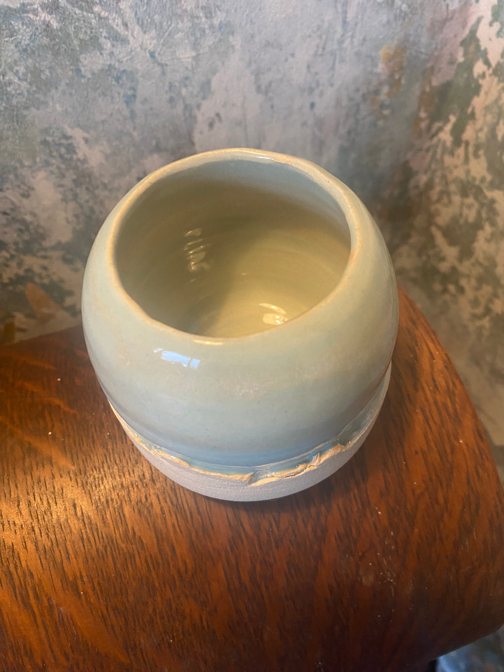 Eggshell-Blue Artists Vase: A Quiet Studio Companion for Brushes and Blooms