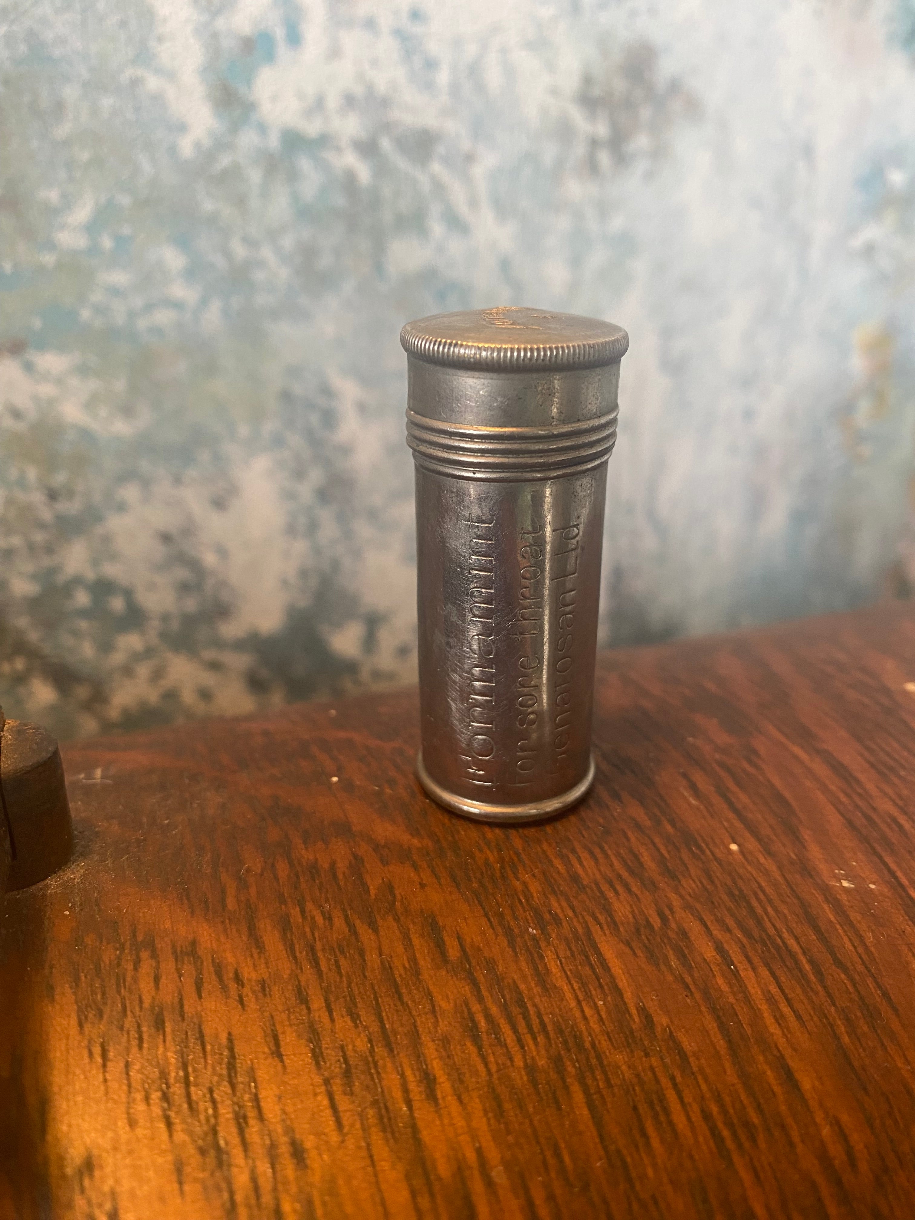 Forramint Vintage Throat-Sweet Holder: Apothecary Charm