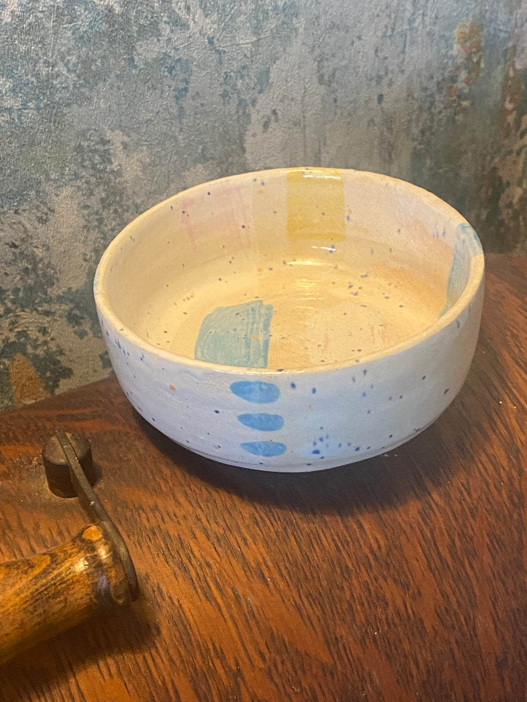 Snacky Snack Bowl – A stylish companion for olives, dips and tapas sides