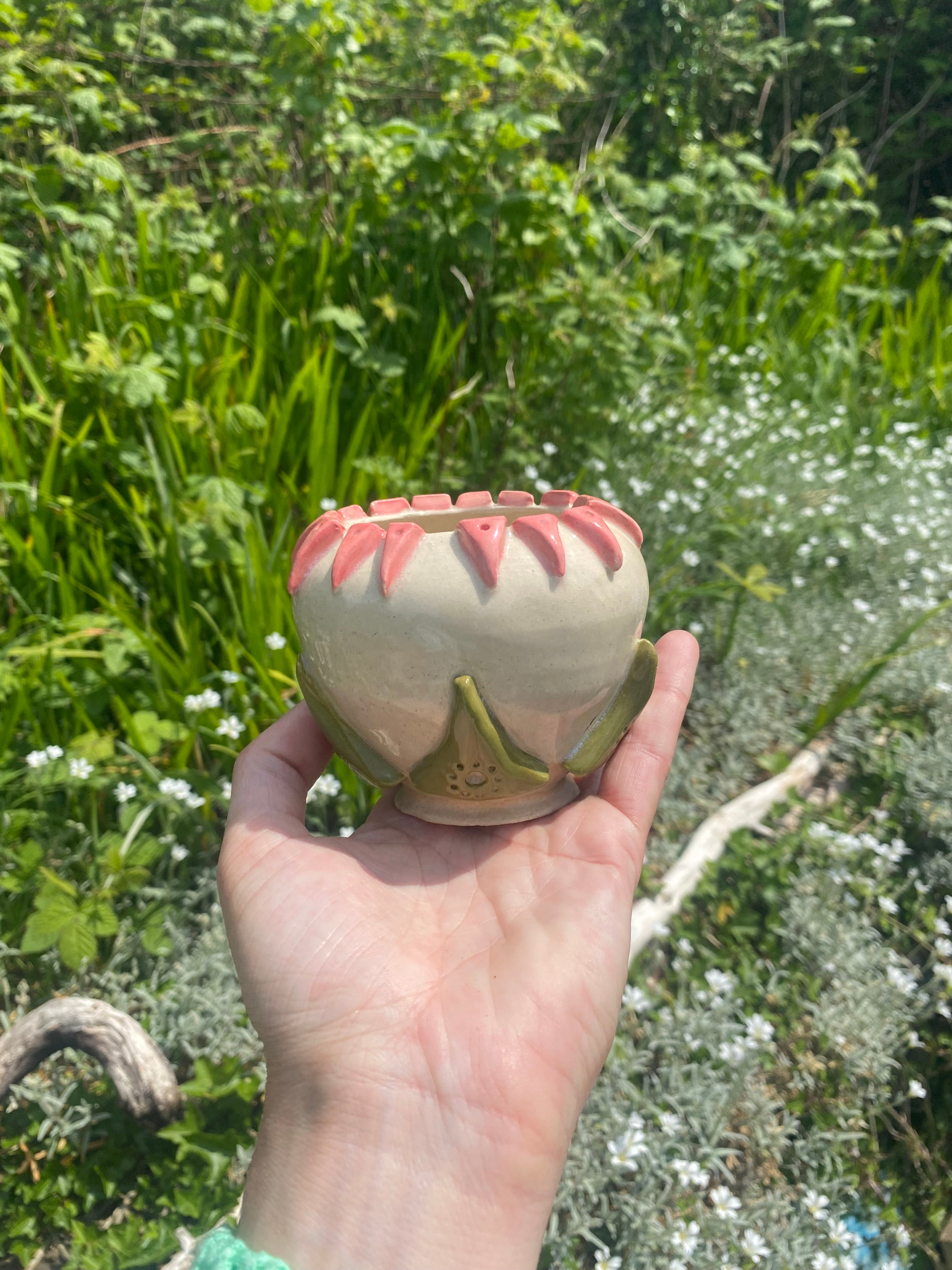 Pretty Flower 3D Vessel – Tiny Bloom, Big Style