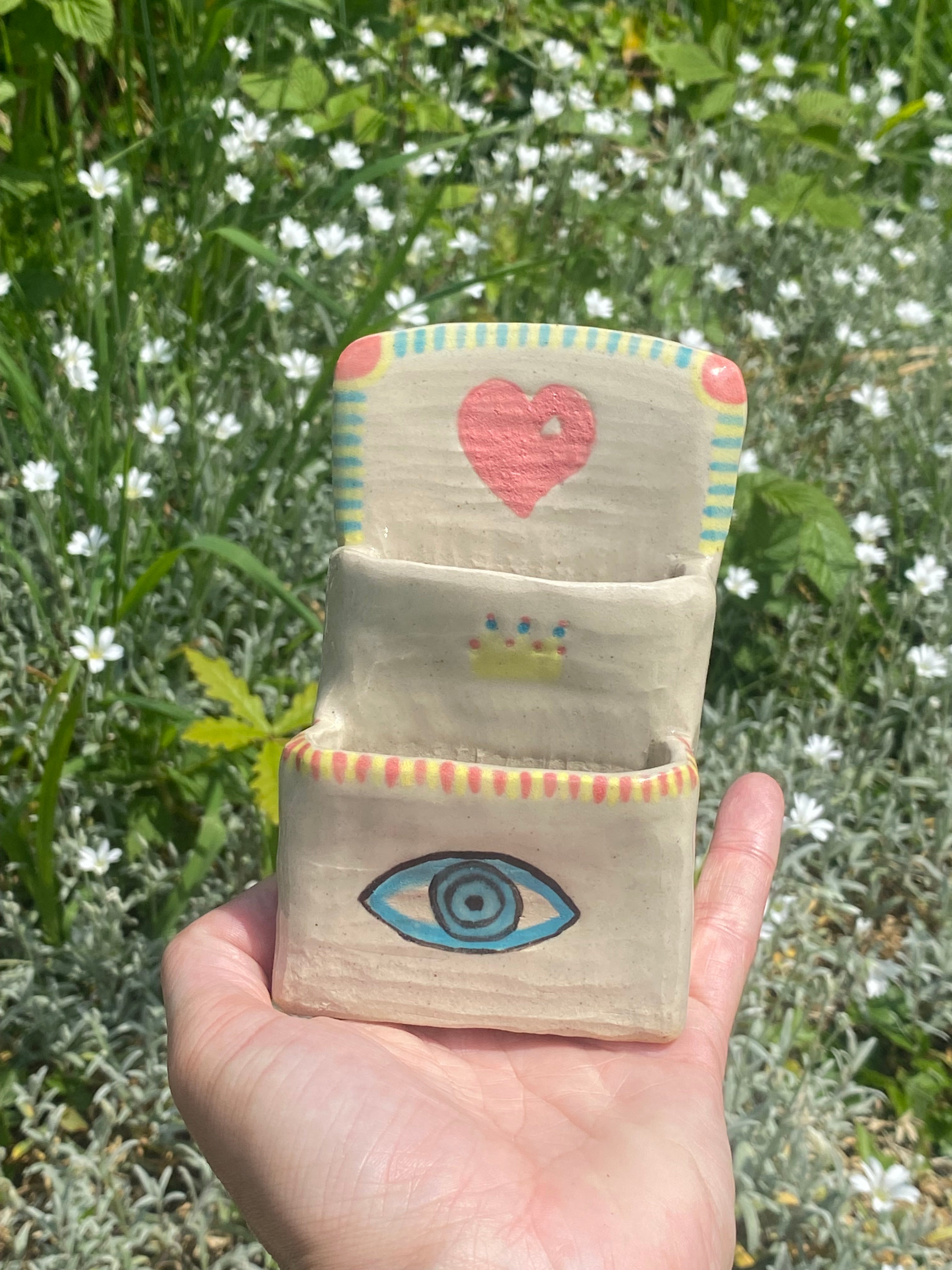 Ceramic organiser of mystic calm: eye, heart, crown, chakra