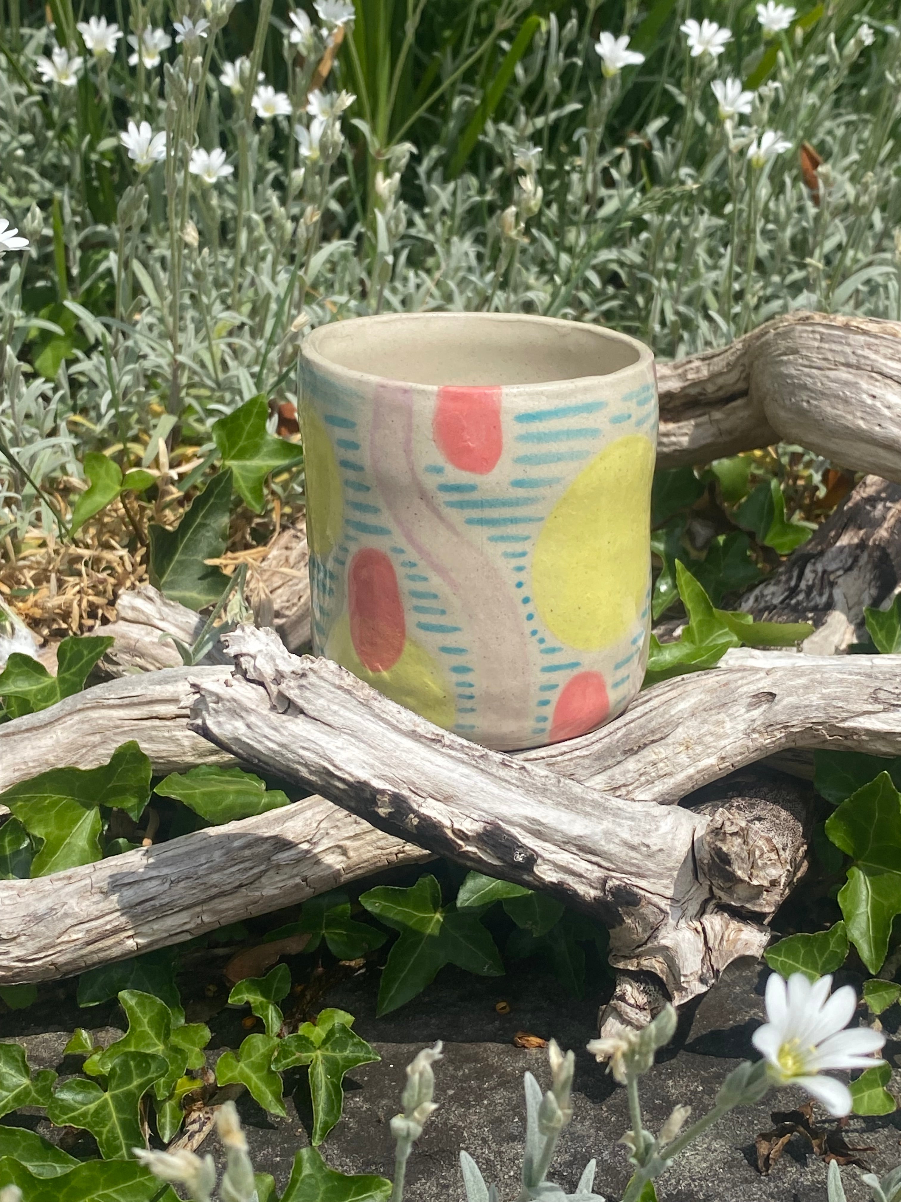 Sunny Circles Storage Pot — a sunlit organiser for stylish, sustainable spaces