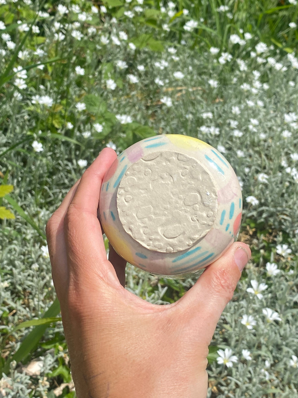 Sunny Circles Storage Pot — a sunlit organiser for stylish, sustainable spaces