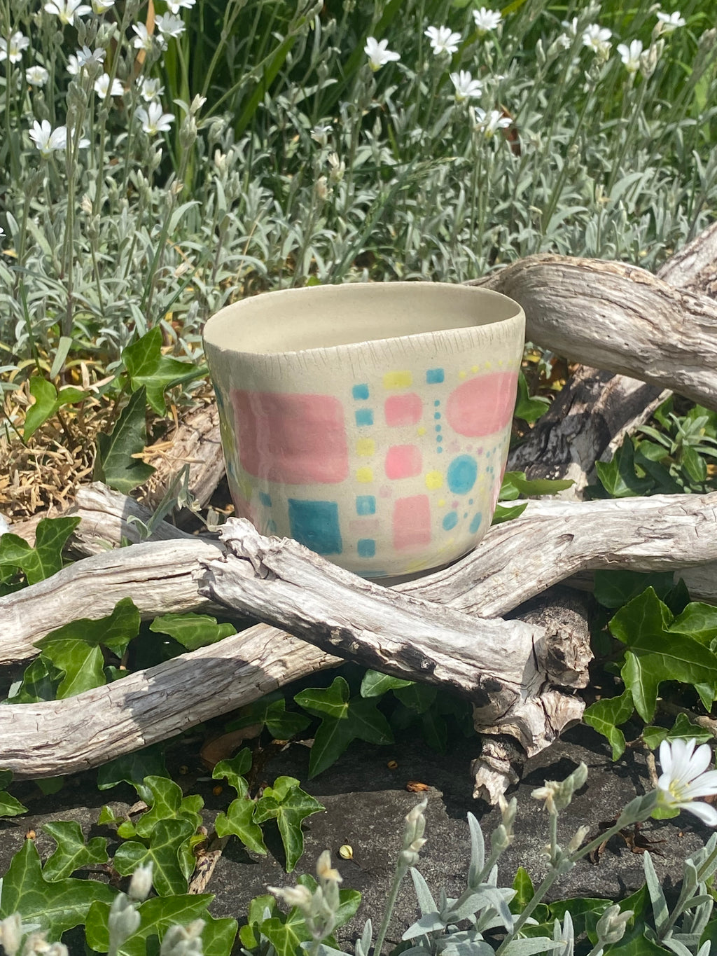 Candy-Coloured Geometric Vessel: 70s-Inspired Cup & Planter